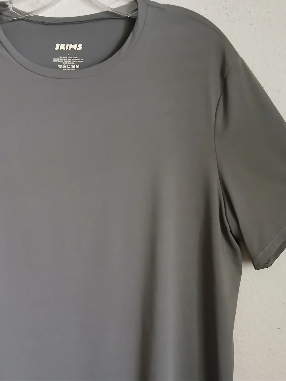 SKIMS Gunmetal Crewneck Tee Mens Large Athletic